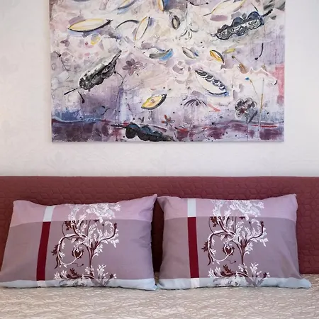 Two Bedroom Near To Doctors Garden Apartment